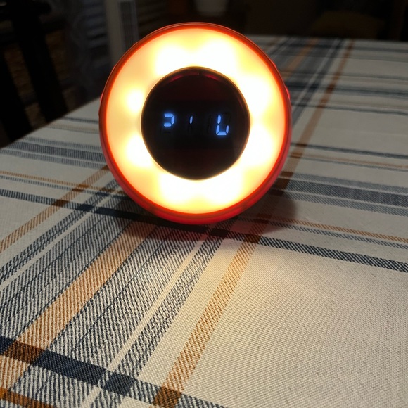 Ztech Alarm Clock- purchased from Today Show Steals & Deals - Picture 4 of 6